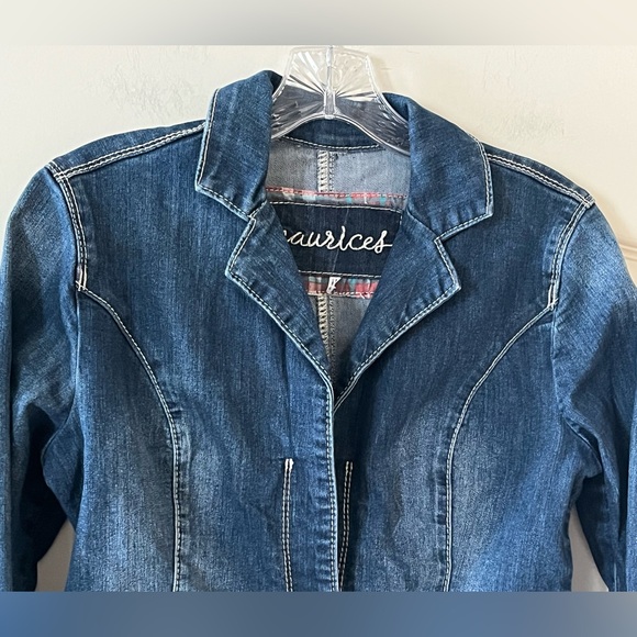 Maurices Denim Distressed Jacket with Button Details Women’s Size Medium - Picture 9 of 15